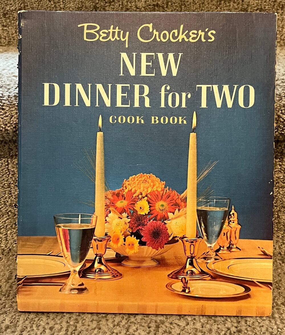 Vintage Betty Crocker cookbook - New Dinner for Two cookbook